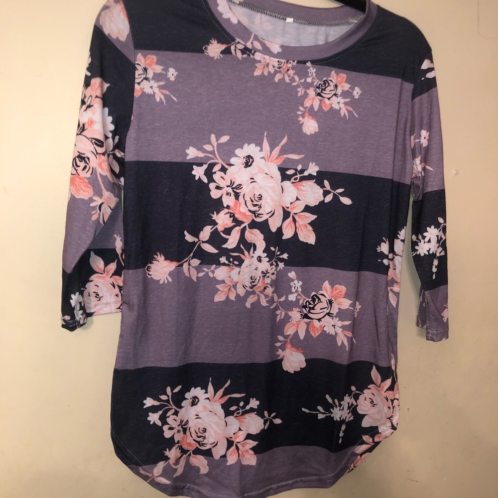Woman’s shirts